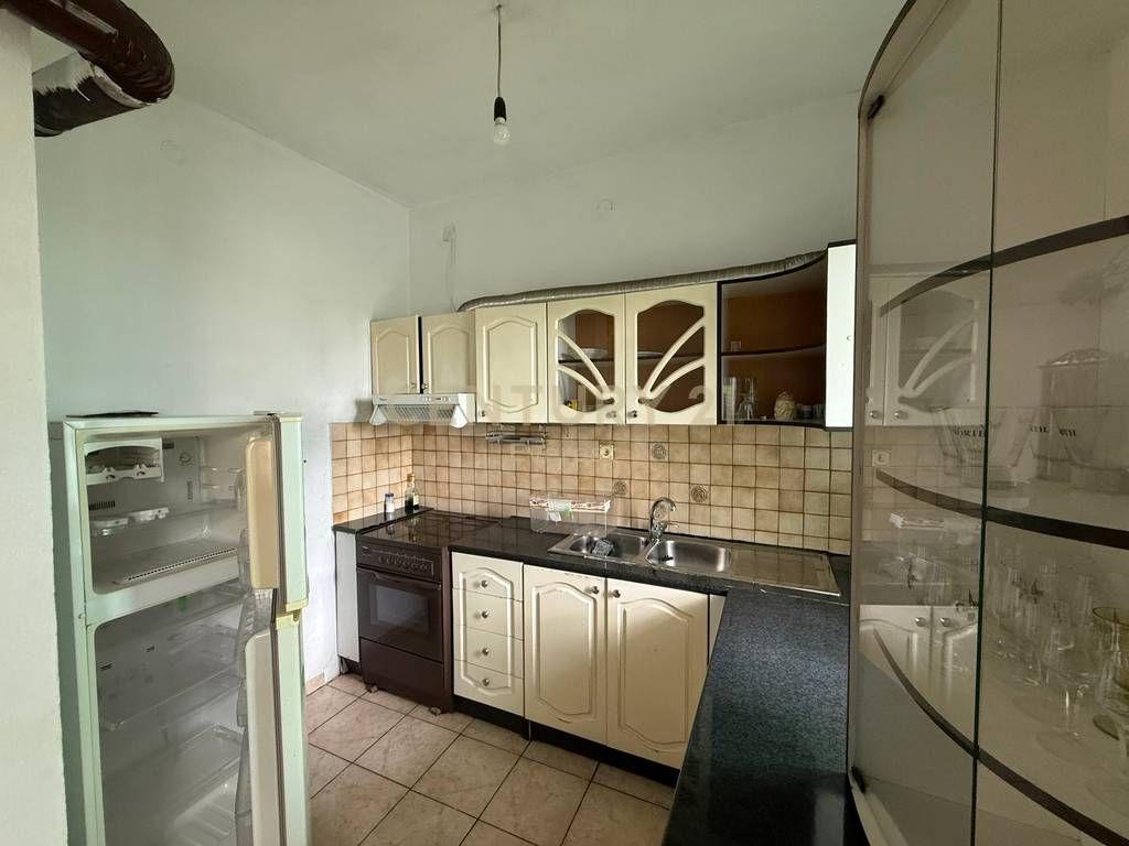 KODRA E PRIFTIT, SHESIM SHTEPI PRIVATE 195,000 € Sip. Totale  356m2