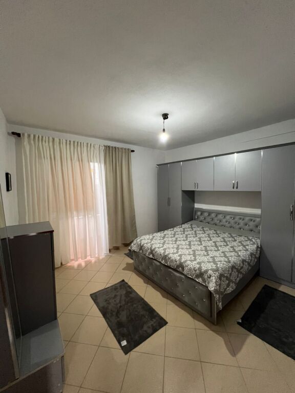 Apartament me qera 1+1 - 📍5 Maj, rruga Lucie Miloti prane shkolles Tirana Jone 400 mije leke