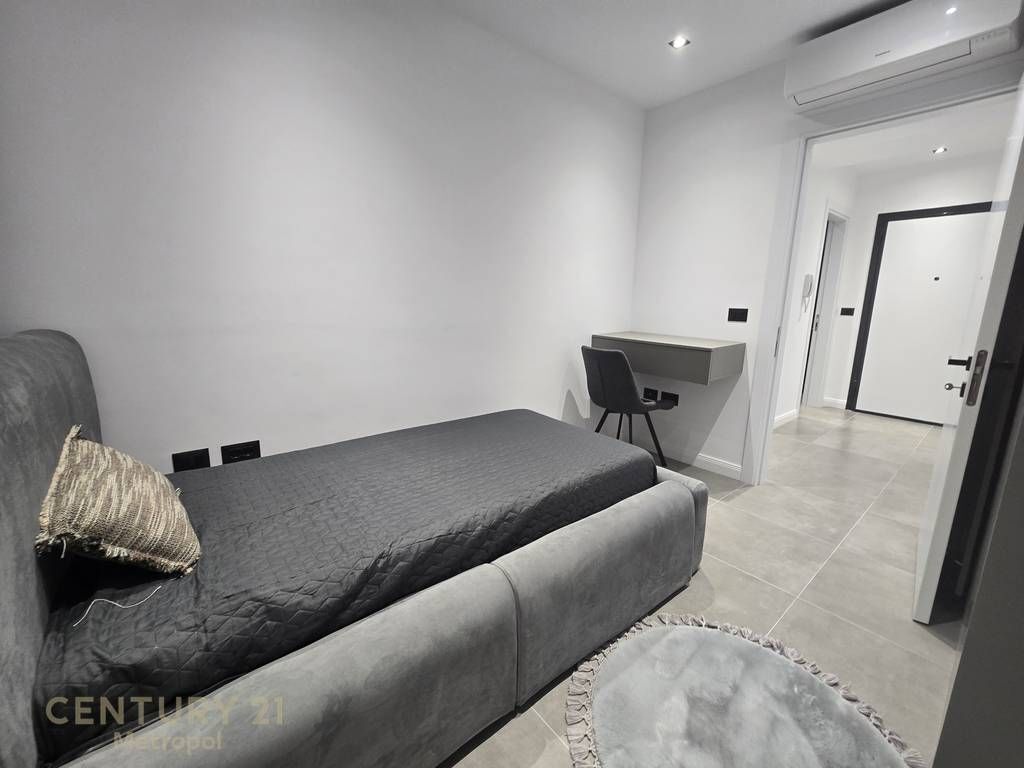 We are renting a modern 3+1+2 apartment at Kodra e Diellit Residence!
