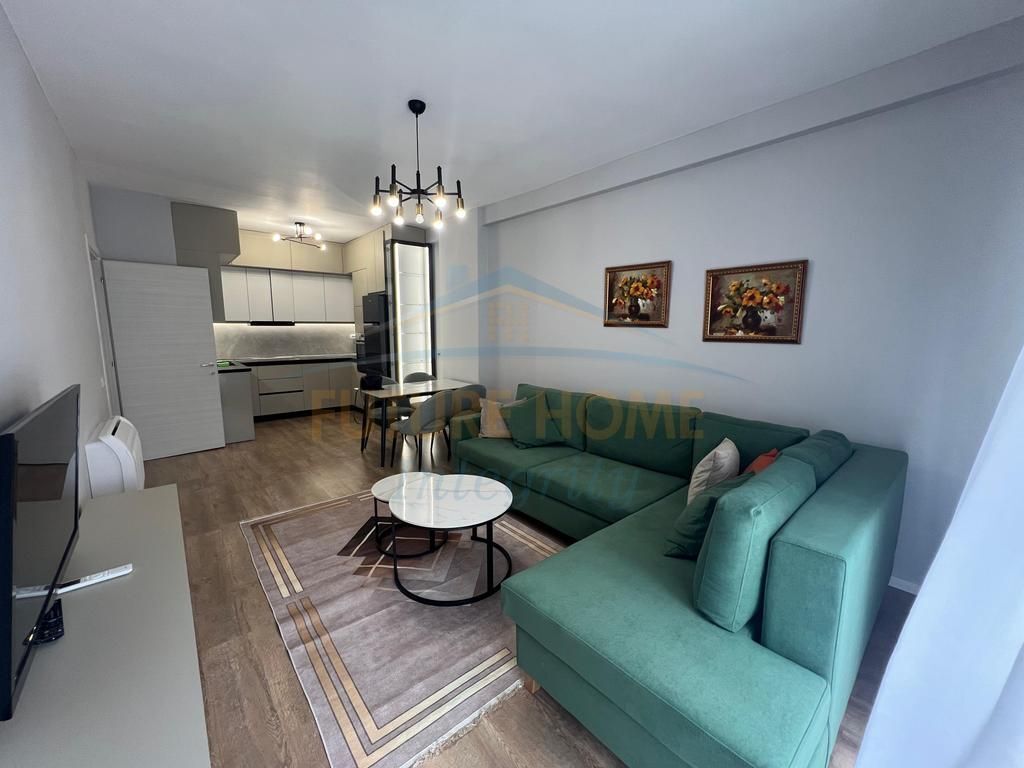 Qera, Apartament 1+1+Post Parkimi, Kompleksi E-88, Tiranë.