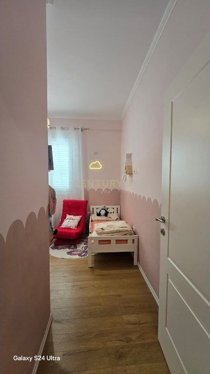 Villa su 3 piani in vendita a Durrës, !!