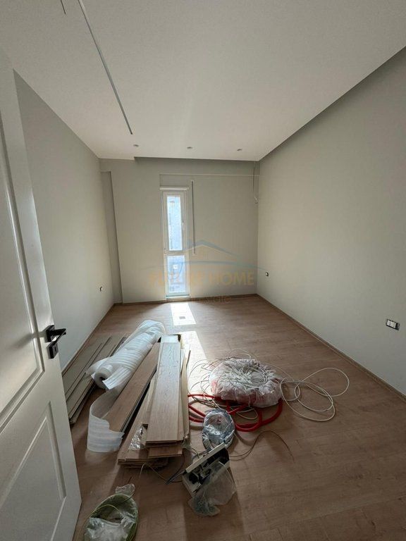 For sale, 2+1 Apartment, 5 Maji, Tirane.