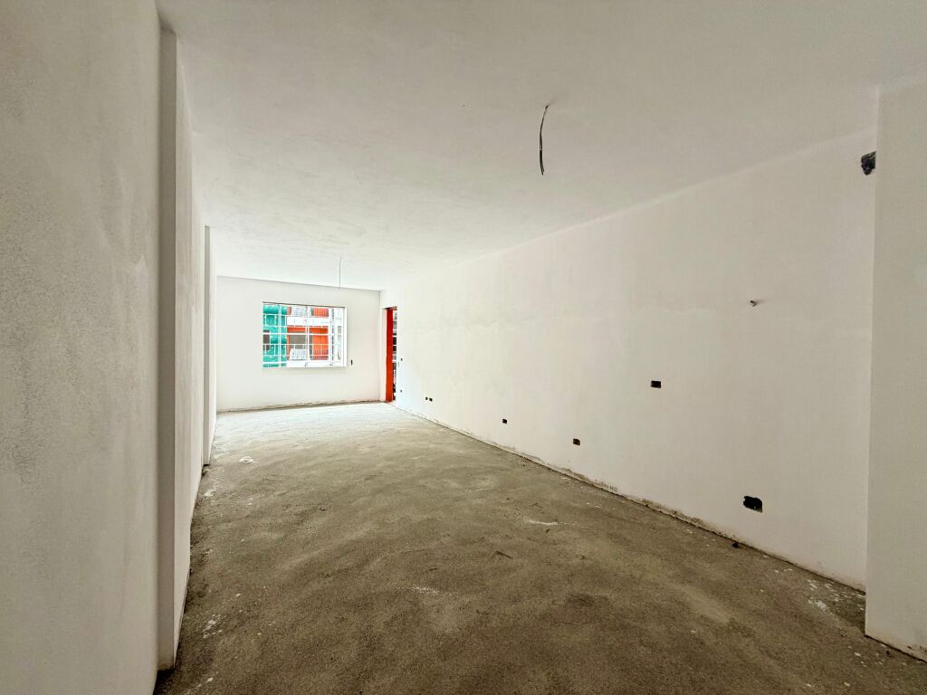 APARTAMENT 2+1+2 PËR SHITJE PASKUQAN
