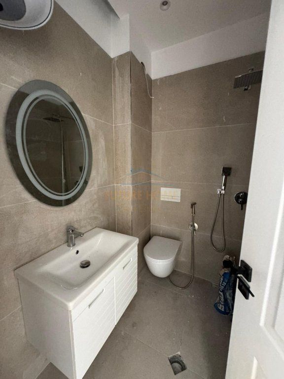 For sale, 2+1 Apartment, 5 Maji, Tirane.