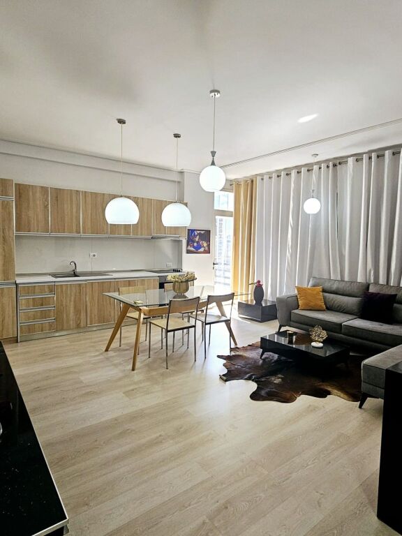 🏡 Shitet Apartament 1+1 në Laprakë