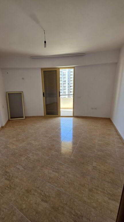 A Vlora, Lungomare Vendesi in Vendita Appartamento 2+1 Con Vista Mare!