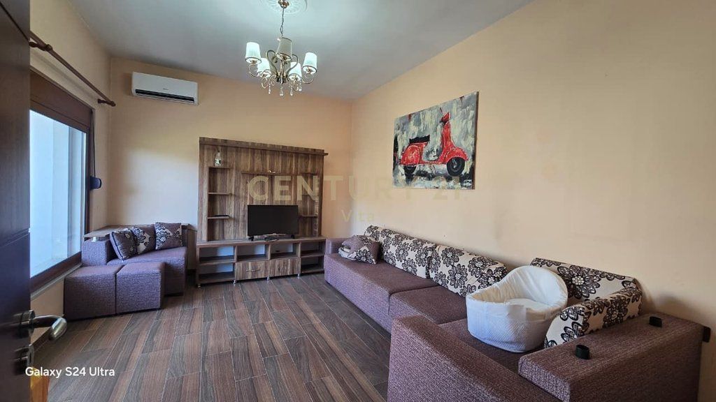 Villa su 3 piani in vendita a Durrës, !!