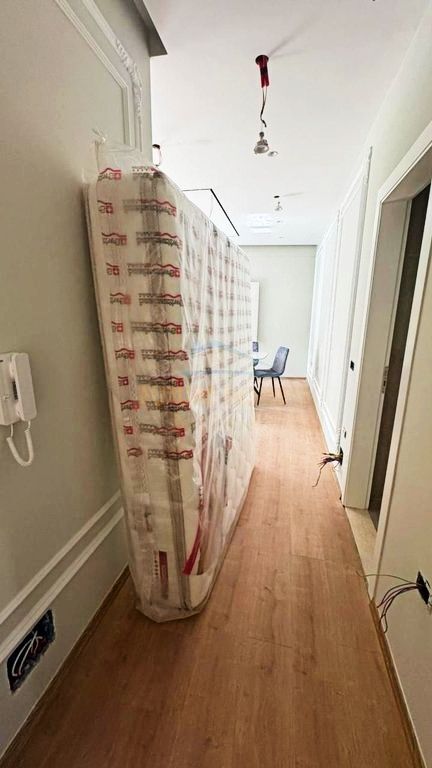 Shitet, Apartament 1+1, 5 Maji, Tirane.