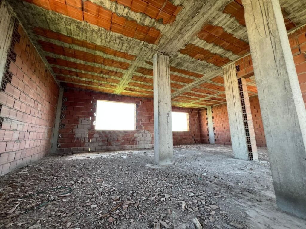 VILLA IN VENDITA 2 PIANI 1200 M2 TERRENO XHAFZOTAJ DURRES 115000 EURO