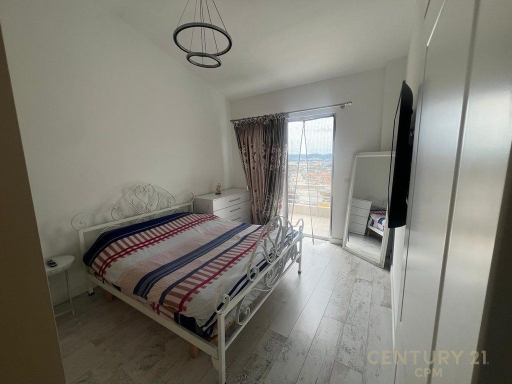 Shitet Apartament 1+1 + Verand tek Fresku! 130,000 €