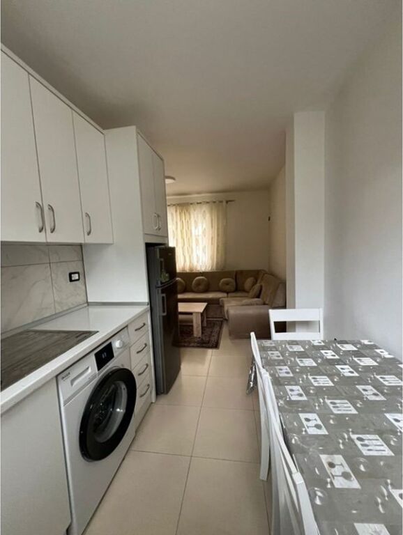 Apartament 1+1+Verandë për Qira tek Fortuzi!
