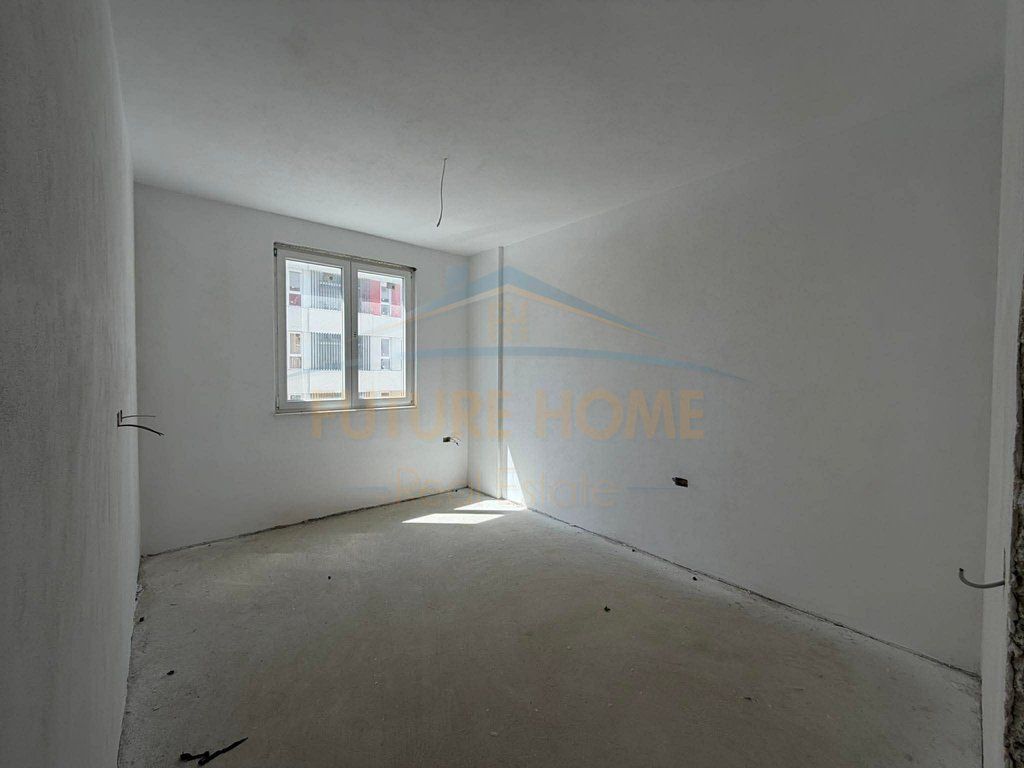 Shitet apartament 1+1 Univers City