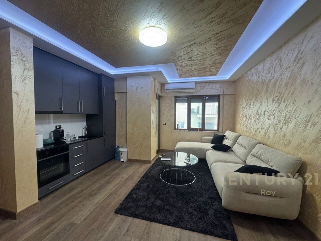 SHITET APARTAMENT 2+1 VIJE E PARE ME DETIN NE MALIN E ROBIT , DURRES !