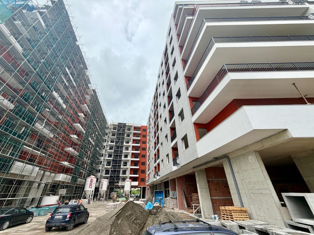 APARTAMENT 2+1+2 PËR SHITJE PASKUQAN
