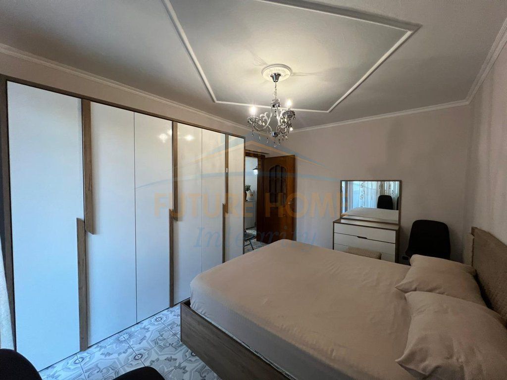 Affitto, Appartamento 1+1, Via Elbasanit, Tirana.