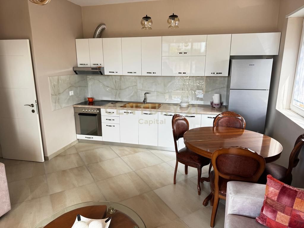 Japim me qera apartament 2+1 te QSUT! 650 € /Muaj