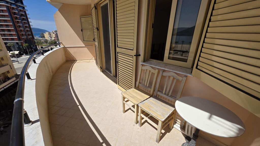 A Vlora, Lungomare Vendesi in Vendita Appartamento 2+1 Con Vista Mare!