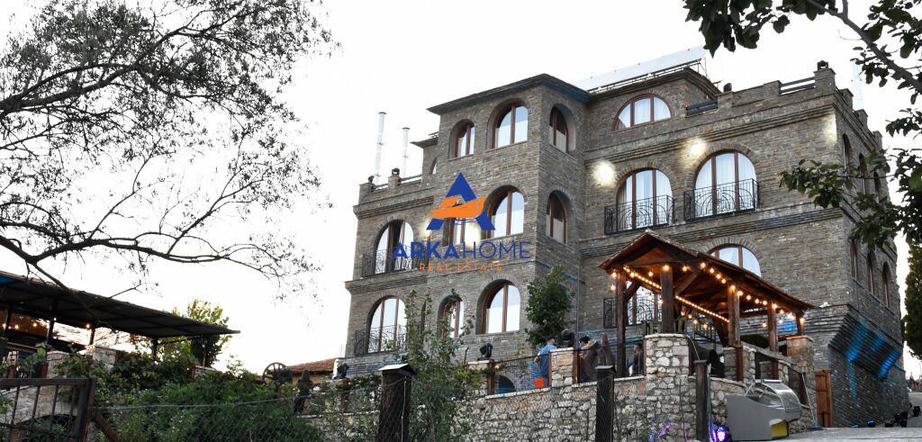 SHITET RESORT 1440M2 "SHESHI MAMICA, PETRELE" 4.000.000 EURO