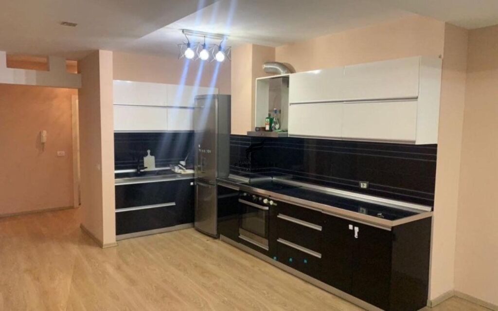 APARTAMENT ME QERA 2+1 LAPRAKE 65.000 LEKE  FH-73470