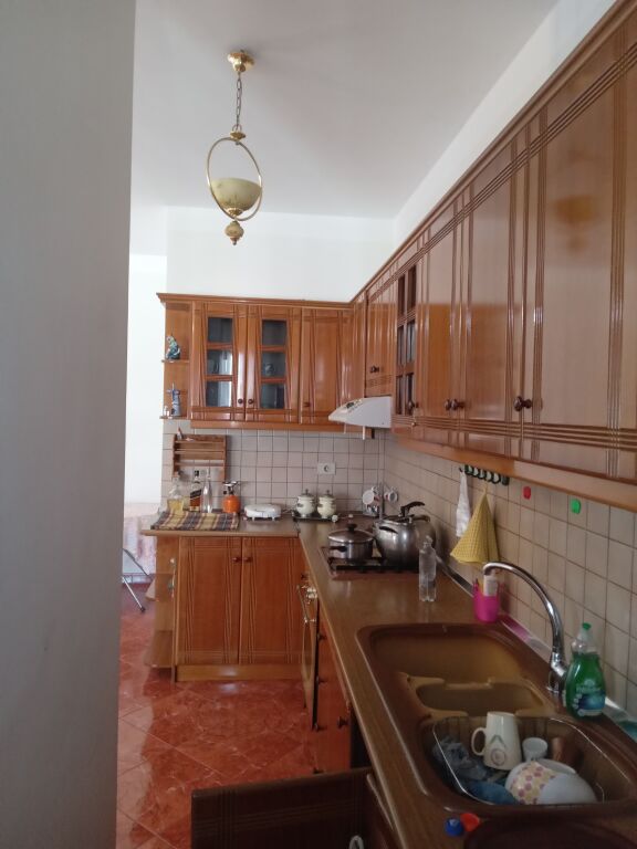 🏡✨ For Rent | 2+1 apartment for rent on the side of the Boulevard, Vlora 🌟 📍 The apartment is located on the 9th floor and