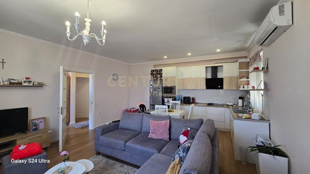 Villa su 3 piani in vendita a Durrës, !!
