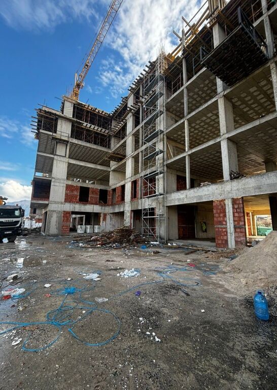 Apartment 1+1 for sale in a developing area with easy access, ideal for living or investment.