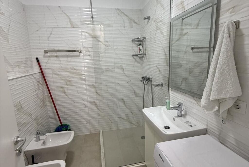 Al Nuovo Boulevard, si affitta un appartamento arredato 2+1+2!