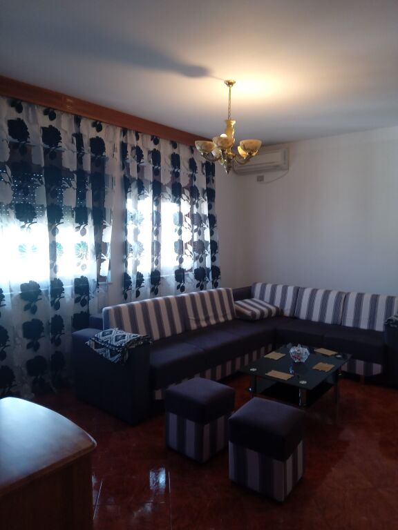 🏡✨ For Rent | 2+1 apartment for rent on the side of the Boulevard, Vlora 🌟 📍 The apartment is located on the 9th floor and