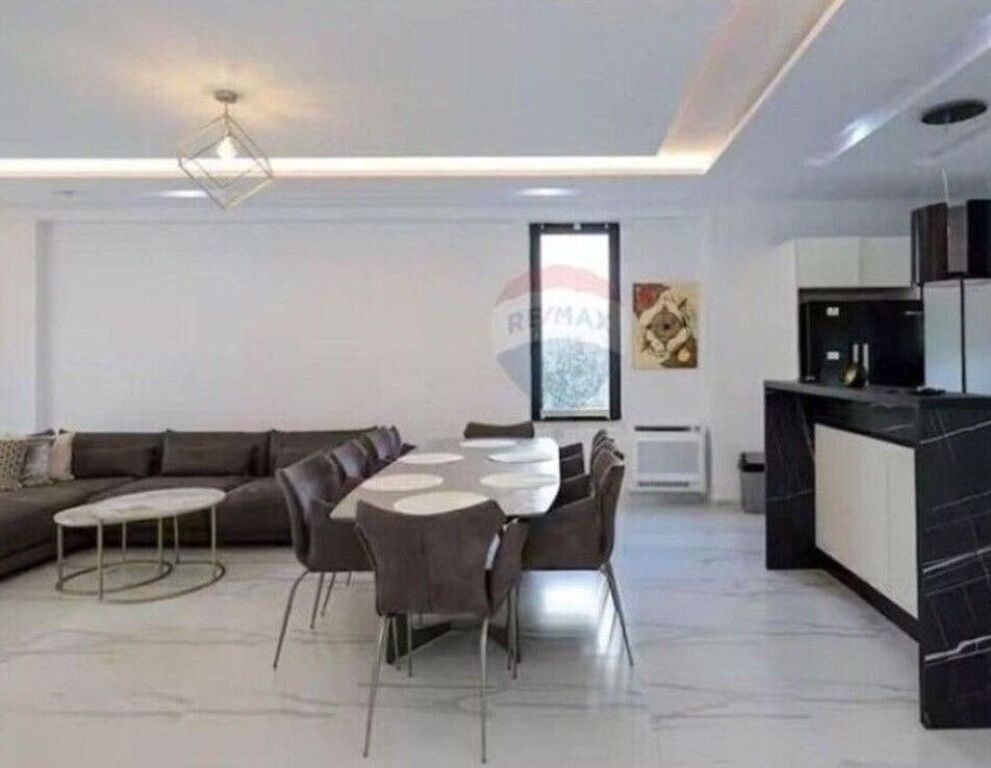 Vilë - Për Shitje - San Pietro, Durrës(ID: 530281030-999)