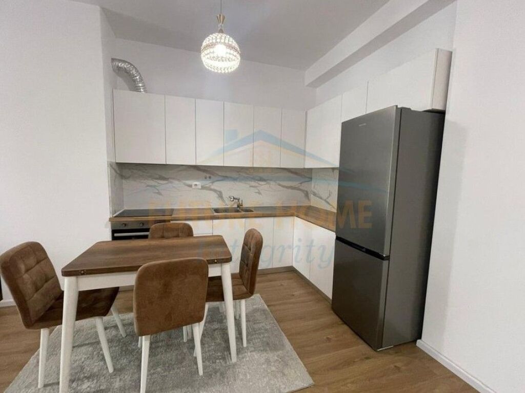 Shitet, Apartament 1+1, Rezidenca Kaimi, Tiranë.