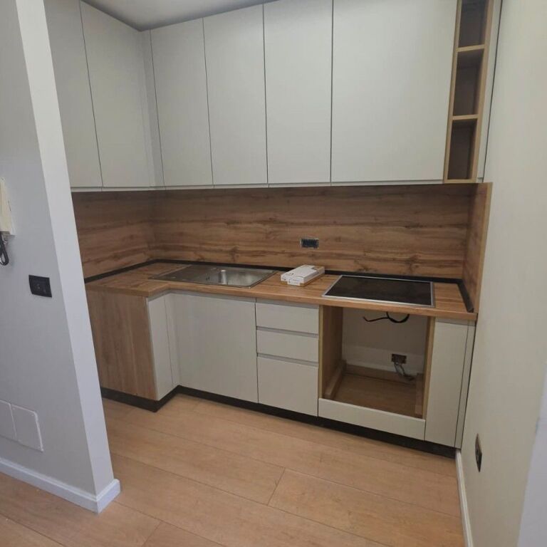 Apartment 2+1 for rent with an area of 90m², in the Globe area, opposite Delijorgji.
