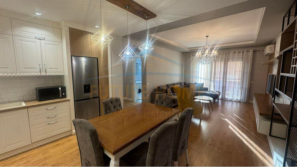 Qira, Apartament 3+1 + Post Parkimi, Green City, Unaza e Re