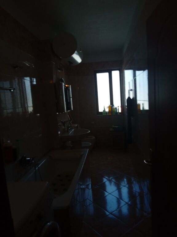 🏡✨ For Rent | 2+1 apartment for rent on the side of the Boulevard, Vlora 🌟 📍 The apartment is located on the 9th floor and