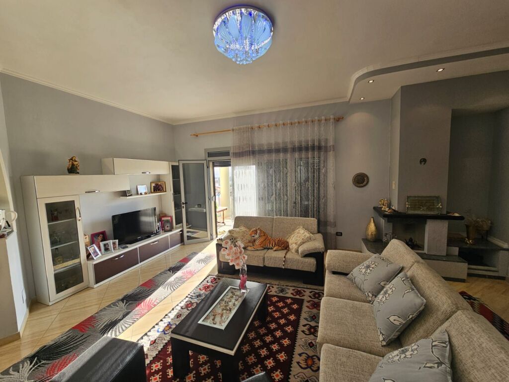 JEPET ME QERA SUPER APARTAMENT 3+1 NE SHIJAK