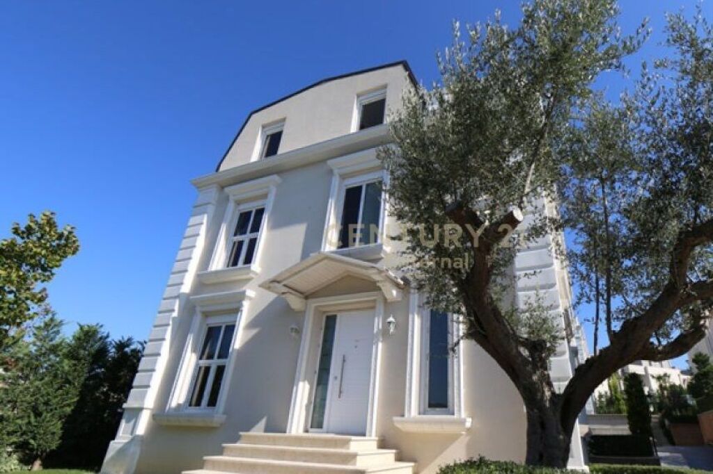 Villa for rent at Teg