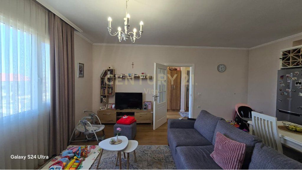 Villa su 3 piani in vendita a Durrës, !!