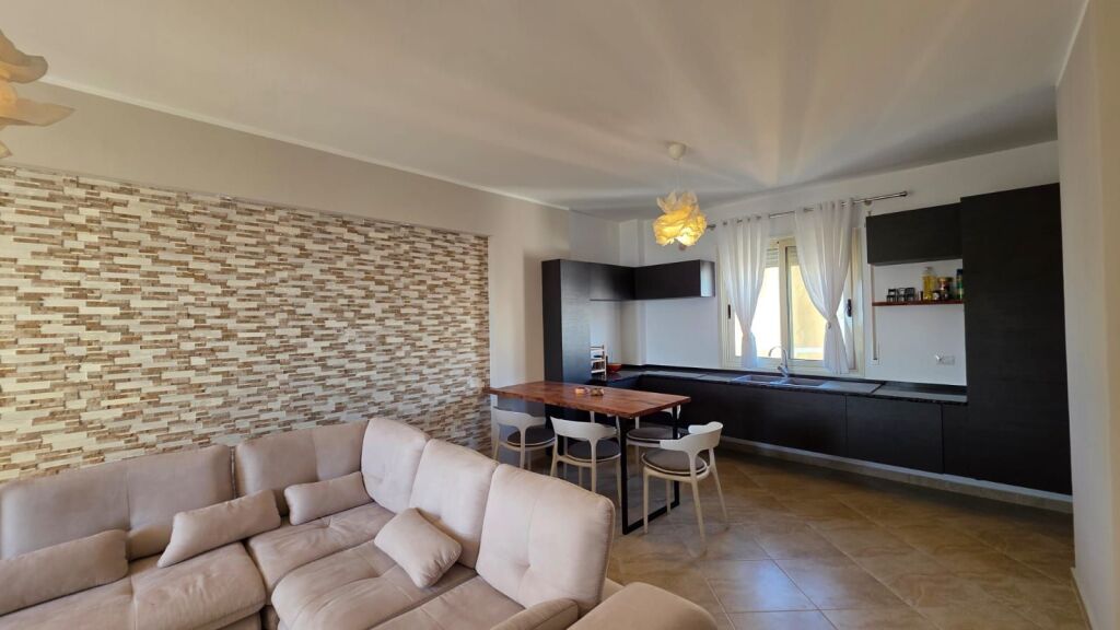 Apartment 2+1 with sea view