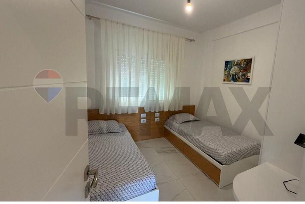 SHITET, APARTAMENT 2+1+2+ PARKIMI, GJIRI I LALZIT