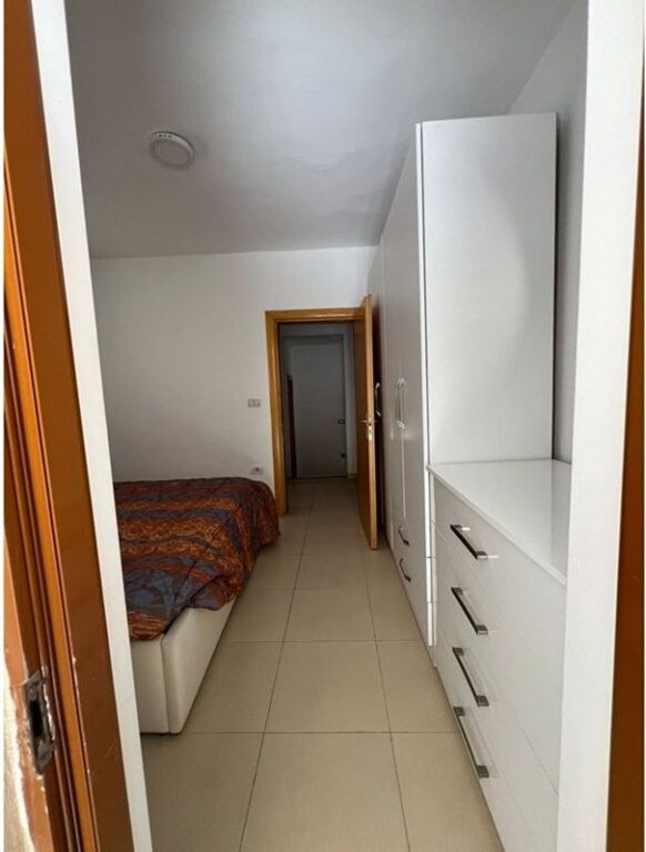 Apartament 1+1+Verandë për Qira tek Fortuzi!