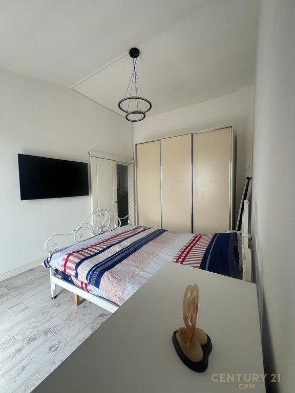 Shitet Apartament 1+1 + Verand tek Fresku! 130,000 €
