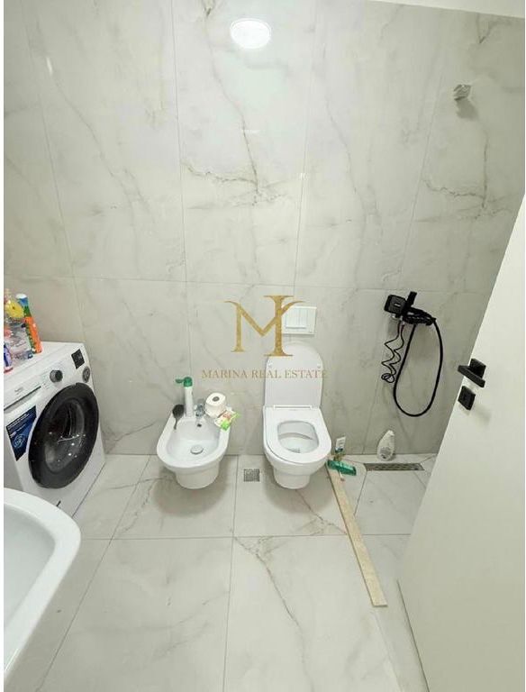 Shitet Apartament 1+1 Ne Golem , Ndertim i Ri !