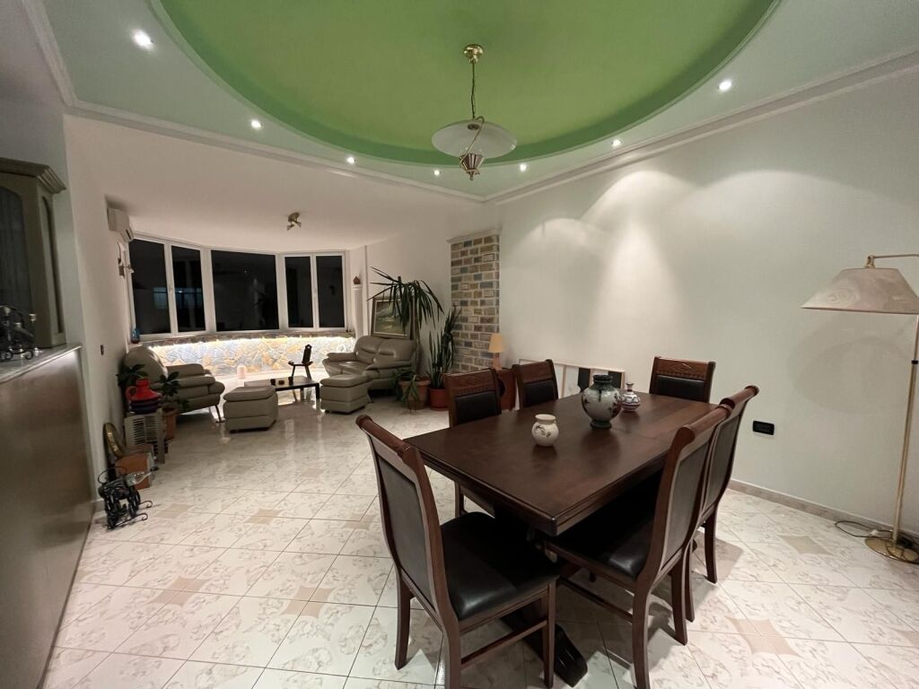 🏡 IN AFFITTO | APPARTAMENTO 3+1+2+2 IN AFFITTO – VLORË, SKELE (VIA PRINCIPALE)