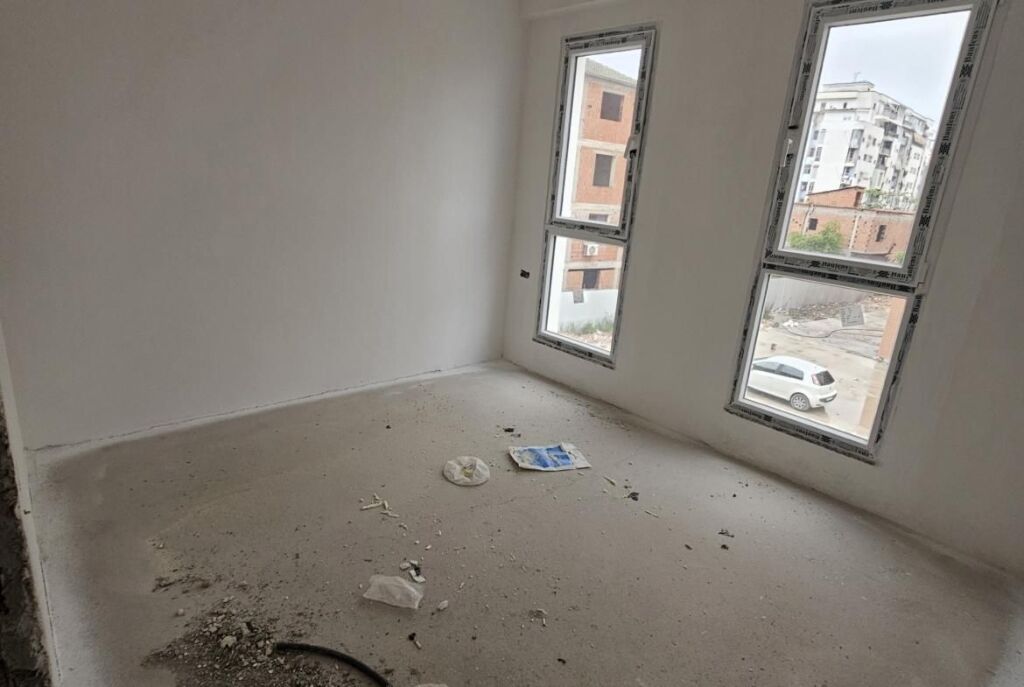 Ne Astir Prane Vila L Shitet Apartament 1+1 Me Planimetri Perfekte!