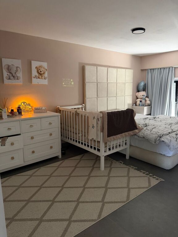 Shitet Apartament 3+1 Te kodra e Diellit 2