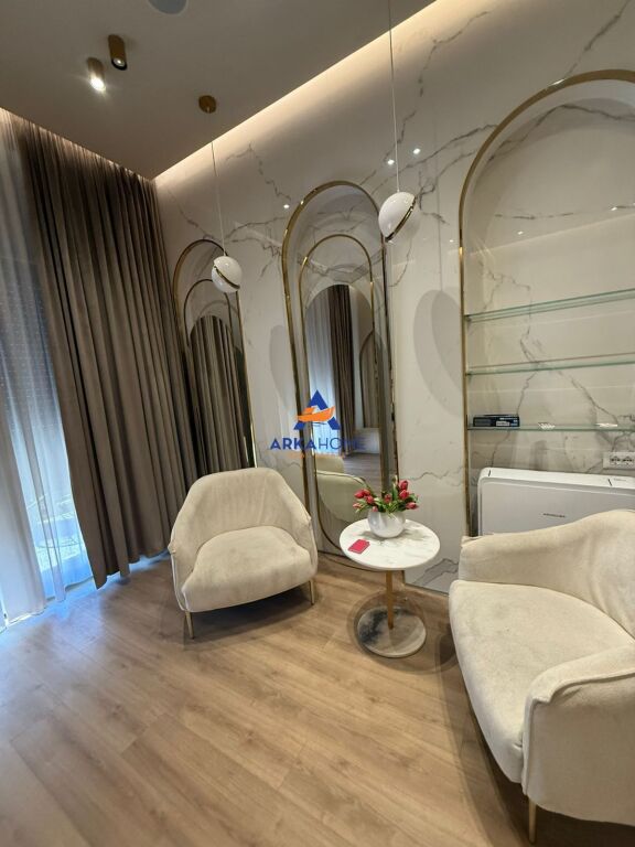 JEPET AMBIENT BIZNESI ME QERA 140M2 "KOMPLEKSI OLIMPIK" 1500 EURO