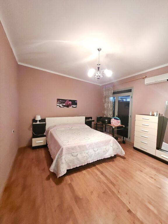 JEPET ME QERA SUPER APARTAMENT 3+1 NE SHIJAK