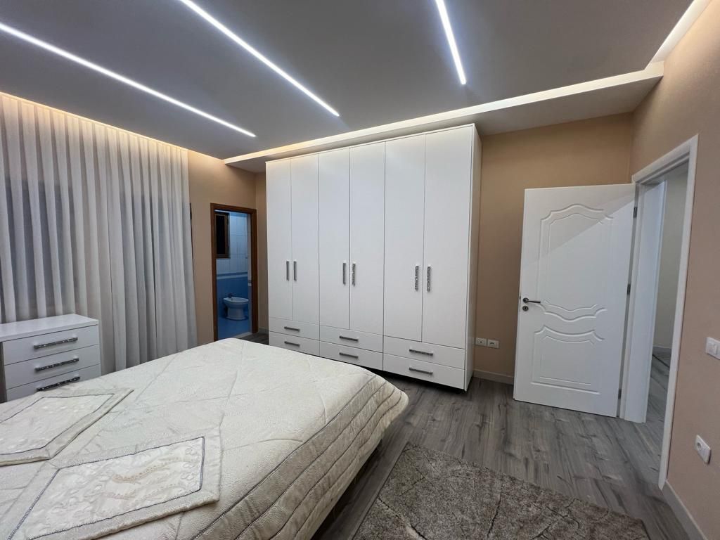 🏡 Jepet me Qira Apartament 3+1 te Fiore Di Bosko