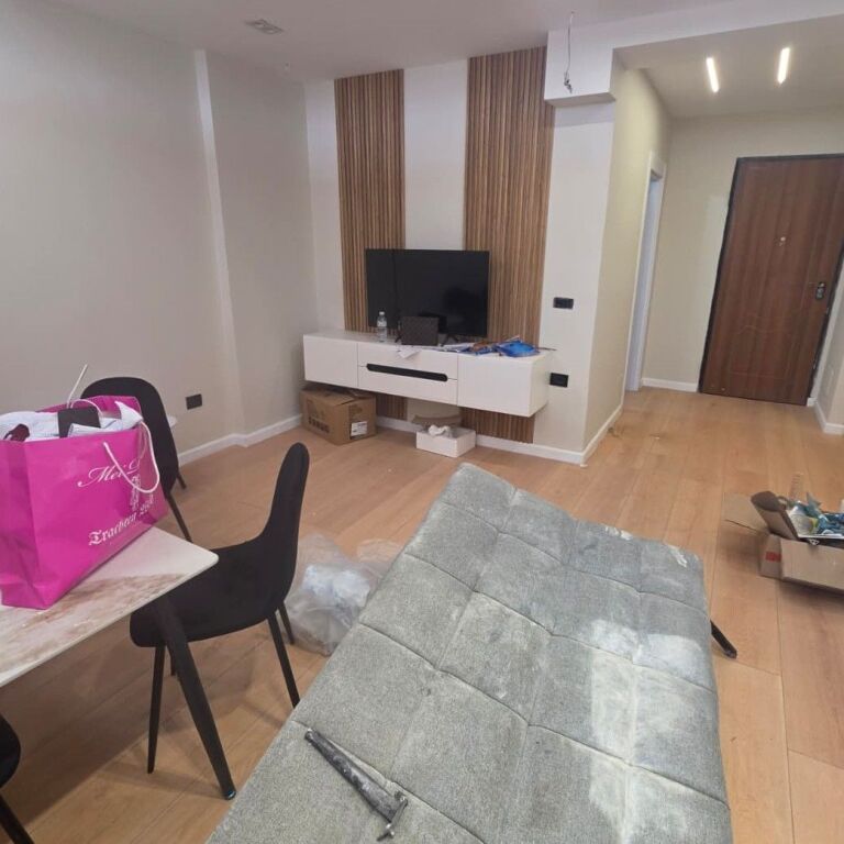 Apartment 2+1 for rent with an area of 90m², in the Globe area, opposite Delijorgji.