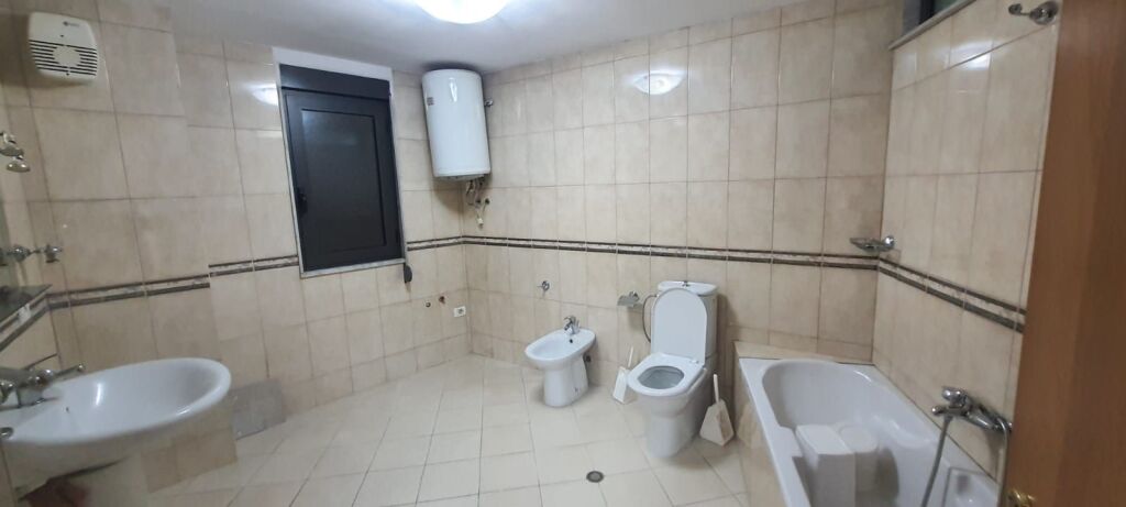 Jepet me qira ambient biznesi 2+1+2