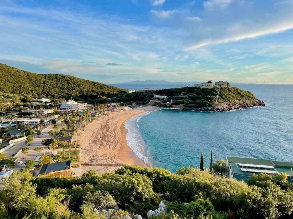 Apartament 1+1 per shitje ne Jale Bay Village.